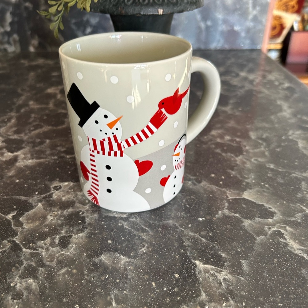 Crate&Barrel Green and White Mug